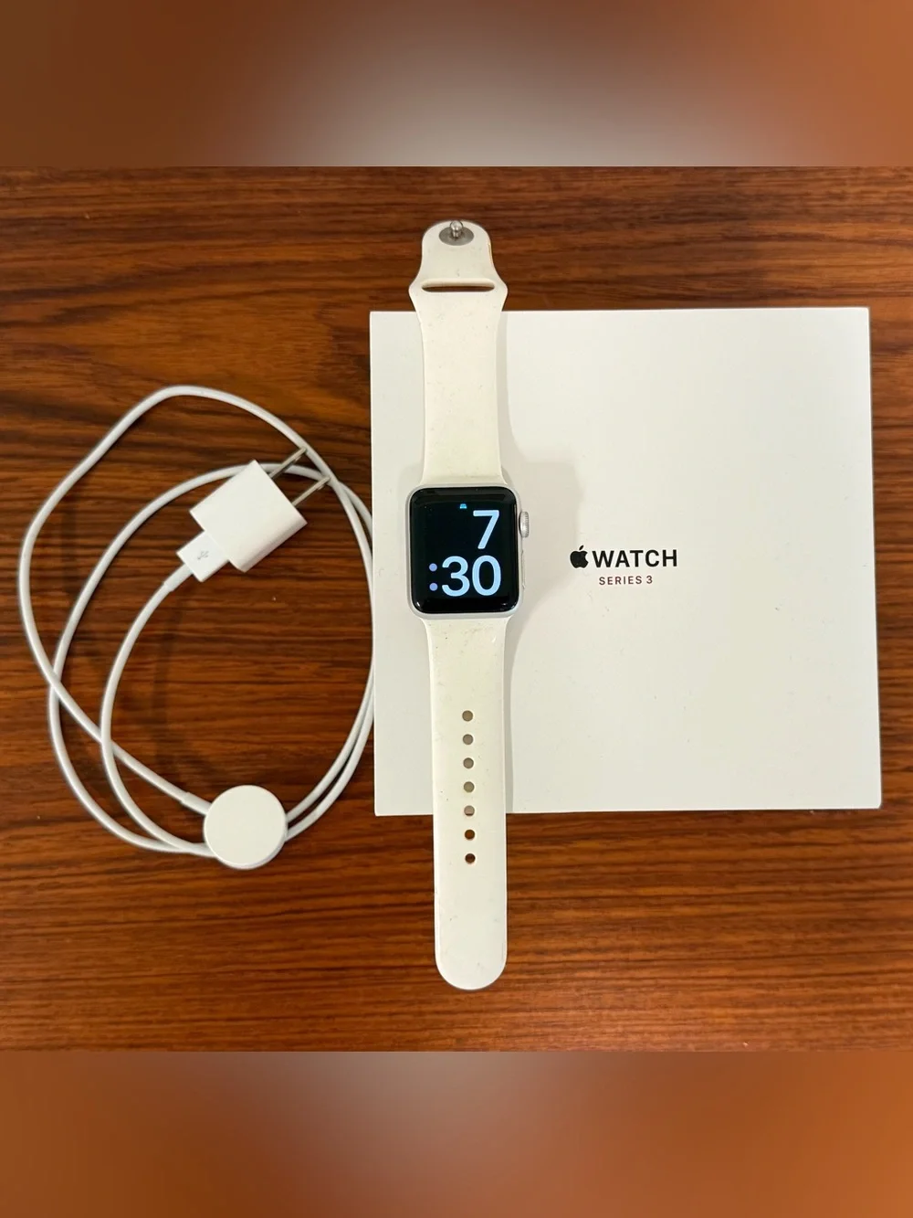 Apple Watch Series 3 in White with White Sport Band